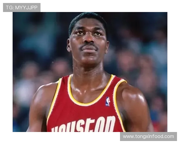 哈基姆奥拉朱旺的传奇生涯与篮球技艺如何影响NBA内线格局