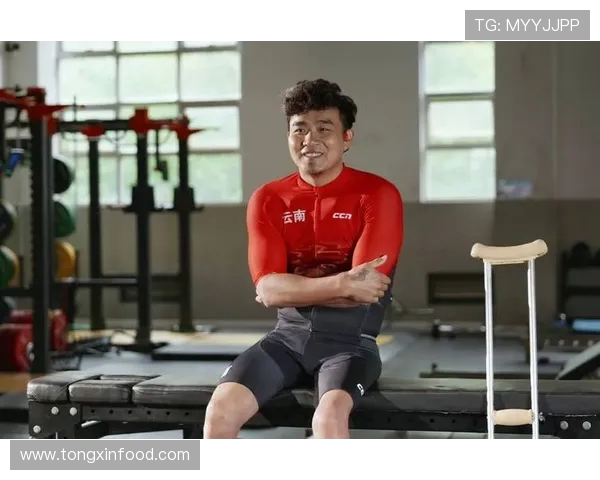 专访羽毛球明星吴伟揭秘他成功背后的努力与坚持